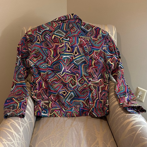 Chico's Multi Color Abstract Geometric Print
Zipper Jacket - Picture 3 of 9